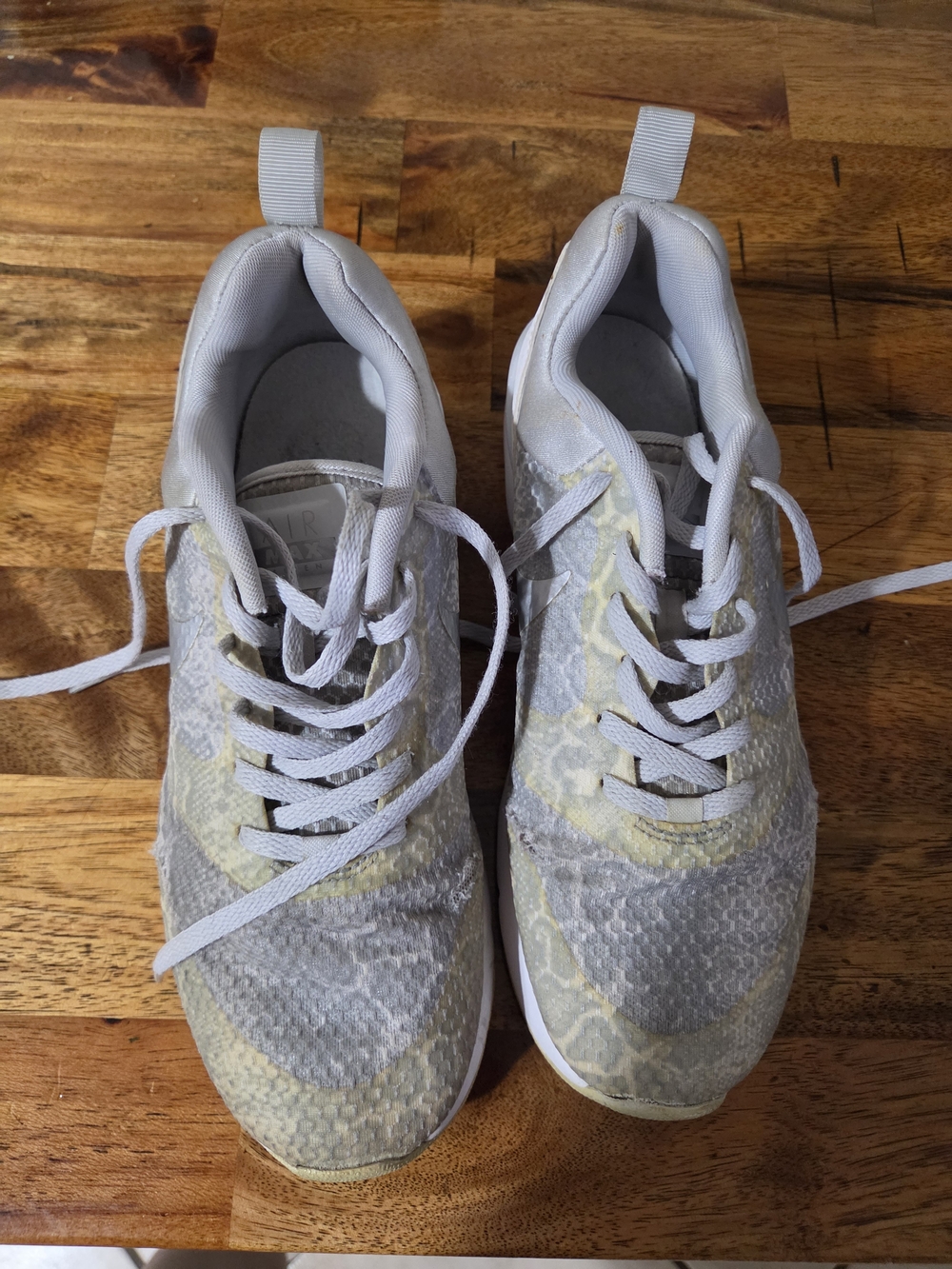 Nike Women's Athletic Sneakers in Light Gray and Pale Yellow